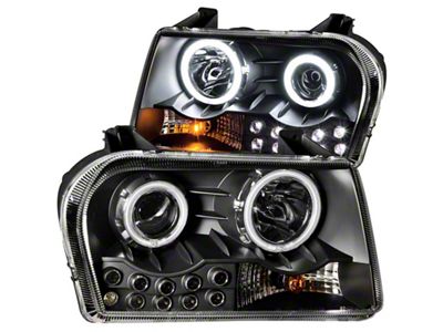 Anzo USA 2005-2010 Chrysler 300 Projector Headlights w/ Halo Black Does - 121152