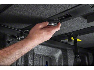 Extang 14-18 Chevy/GMC Silverado/Sierra 1500 8ft. 2in. Bed Solid Fold - 88455