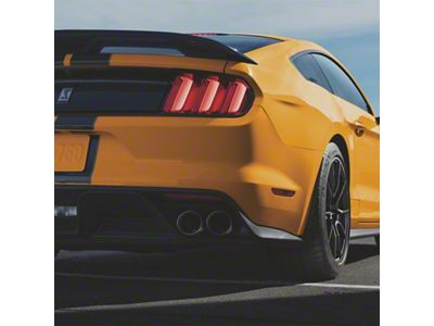 Ford Performance 15-23 Mustang Coupe Gloss Black Rear Spoiler w/Gurney - M-16600-FP