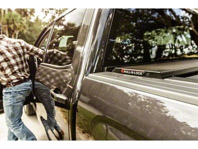 Roll-N-Lock 17-19 Ford F-250/F-350 Super Duty SB 80-3/8in A-Series Retractable - BT151A