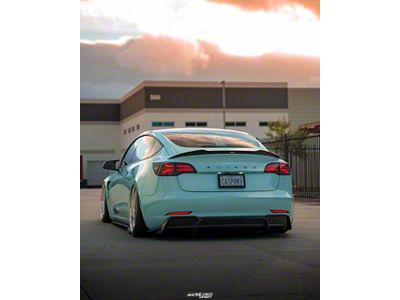 Adro Model 3 Carbon Fiber Rear Spoiler V2 - A15A10-1502
