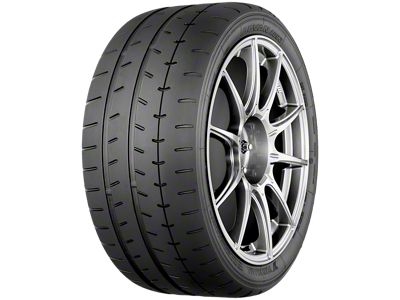 Yokohama ADVAN A052 Competition Tire (225/40R18)